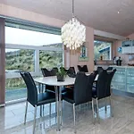 5 Star In Henne-by Traum Hébergement de vacances *