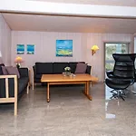 5 Star In Henne-by Traum Vakantiehuis *