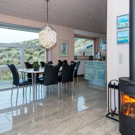 5 Star In Henne-by Traum