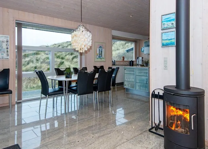 5 Star In Henne-by Traum